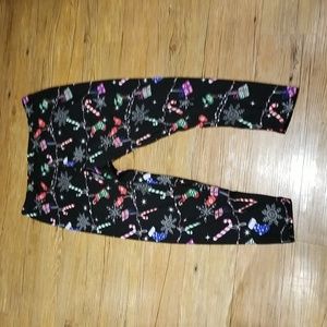 Merry & Bright black leggings EUC sz2X